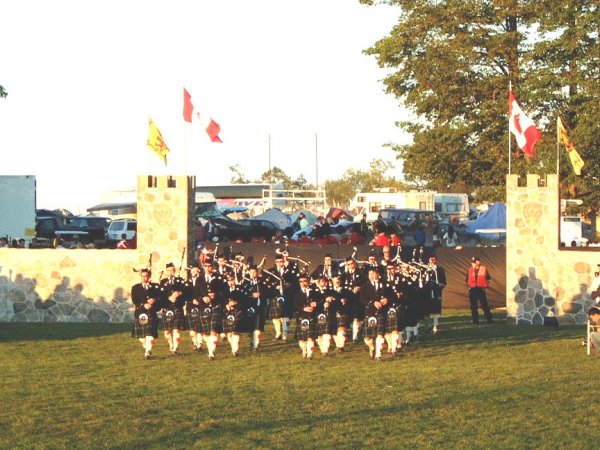 FERGUS PIPE BAND