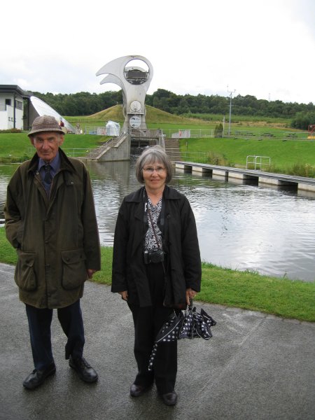 RANALD & PAT AT MILLENNIUM WHEEL