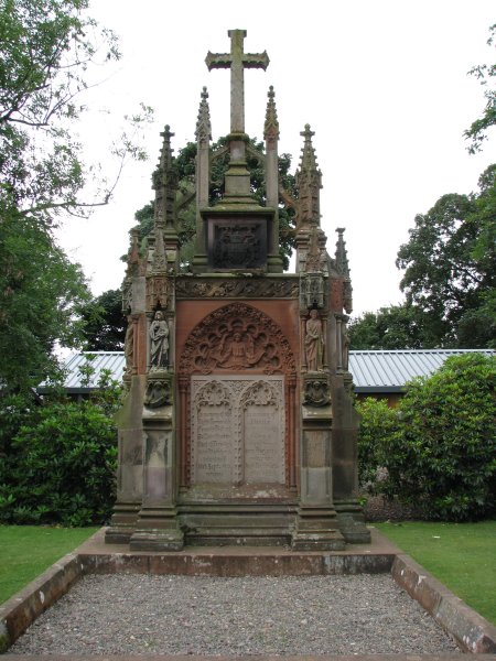 MONUMENT TO 4TH EARL & WIFE