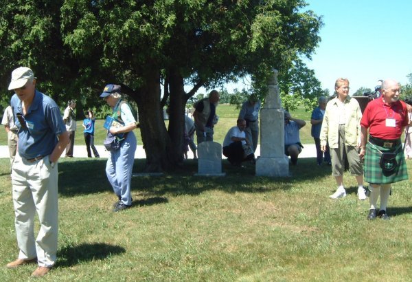 SETTLER'S GRAVES