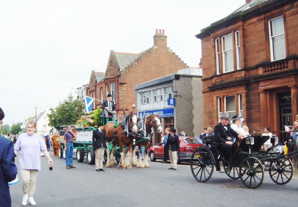 CARRIAGE & WAGON