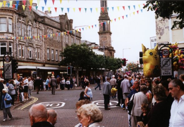 IRVINE STREET SCENE