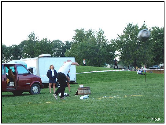 OPEN BEER KEG TOSS