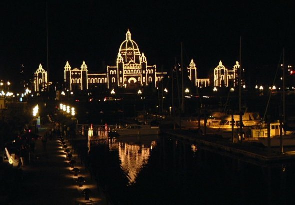 PARLIAMENT AT NIGHT