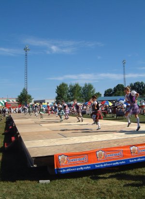 DANCERS